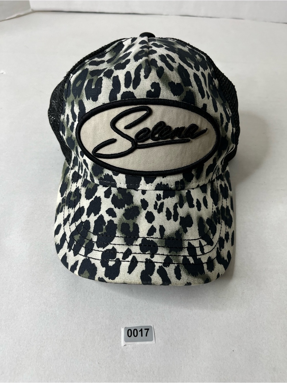 Women Selena Leopard Print Mesh-Back Cap - Black & White